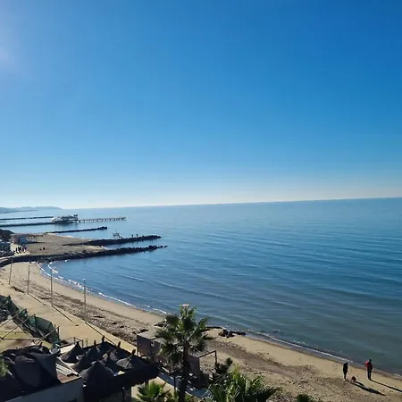 Le Petit 098 Apartment