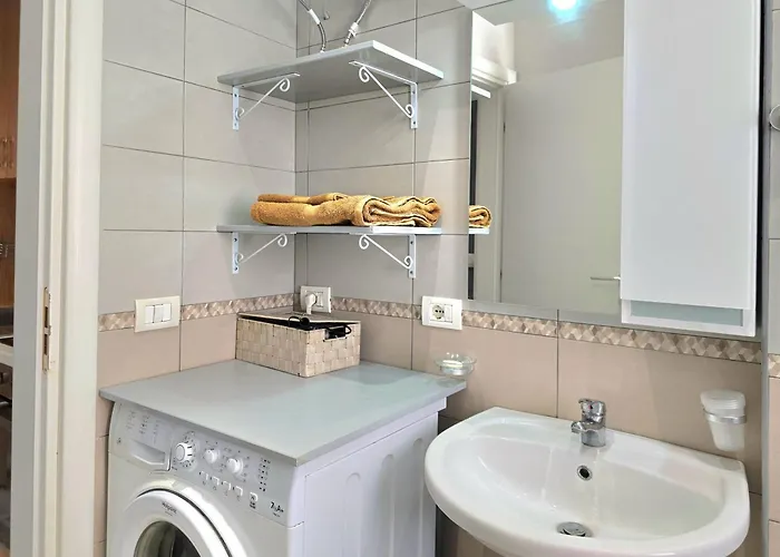 Le Petit 098 Lejlighed Golem (Tirana)